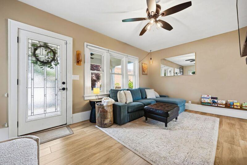 367 Sheldon Ave - Photo 6 of 35