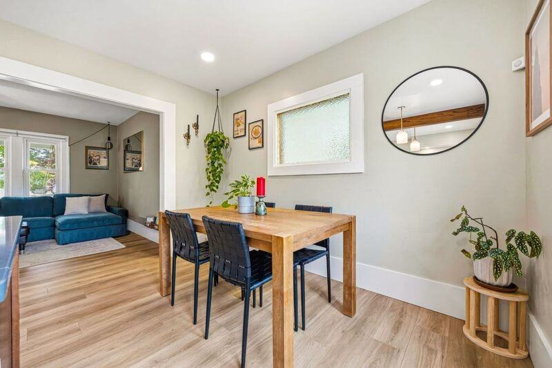 367 Sheldon Ave - Photo 7 of 35