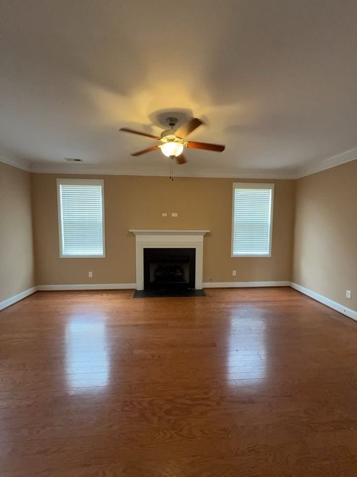 100 Taylors Hill Dr - Photo 4 of 17