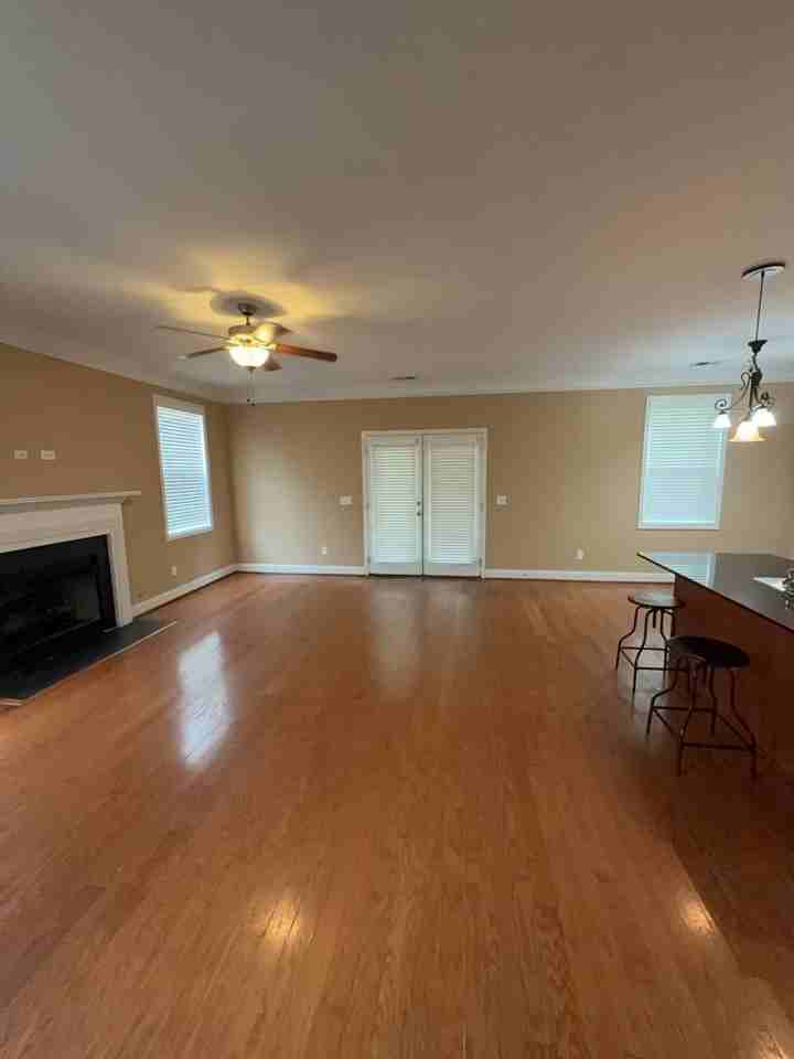 100 Taylors Hill Dr - Photo 5 of 17