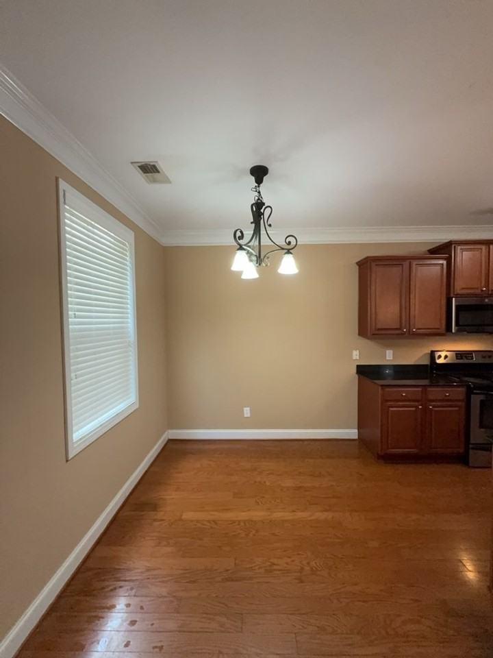100 Taylors Hill Dr - Photo 6 of 17
