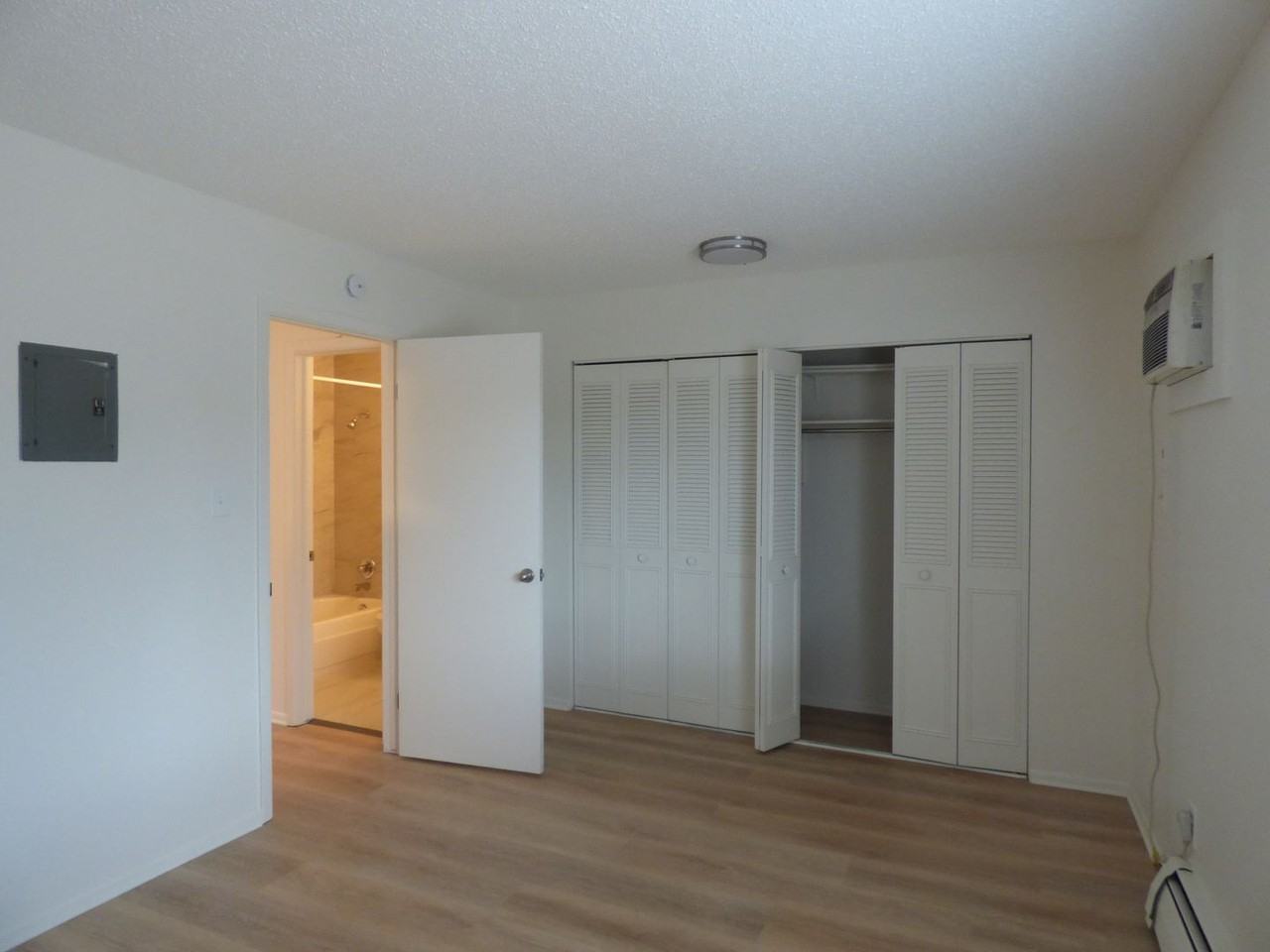 3103 - 17th Avenue - Photo 4 of 25