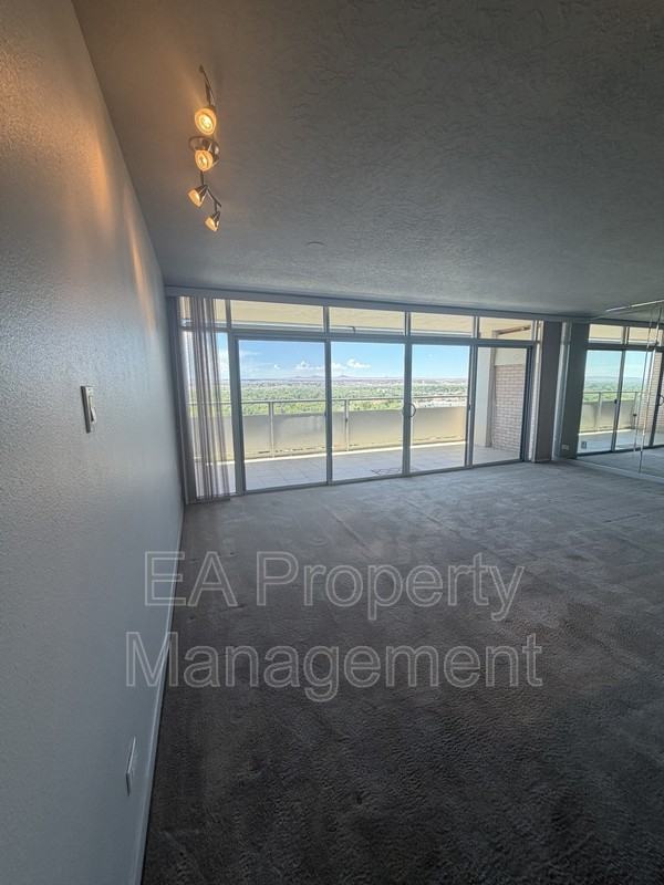 1331 Park Ave Sw #1502 - Photo 7 of 47