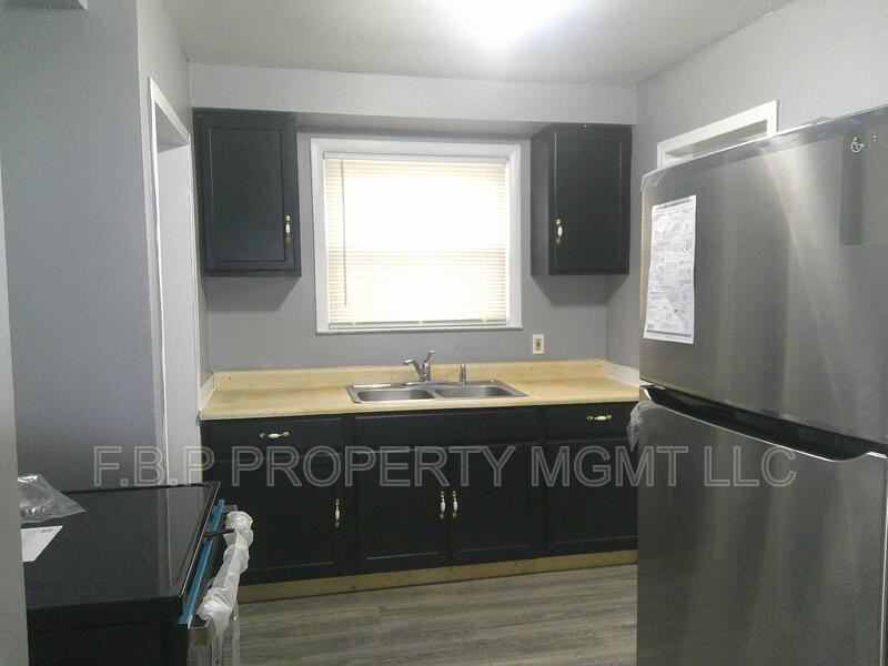 18545 Riverview St - Photo 7 of 7
