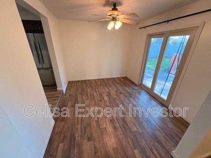 2819 Autumn Leaf Ln - Photo 3 of 11