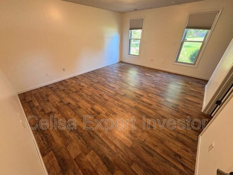 2819 Autumn Leaf Ln - Photo 6 of 11