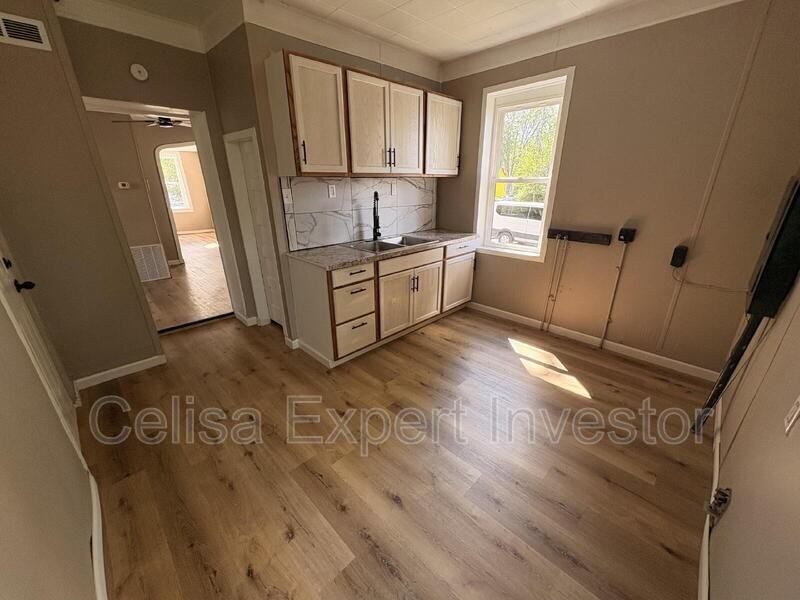 634 Walnut St - Photo 4 of 8