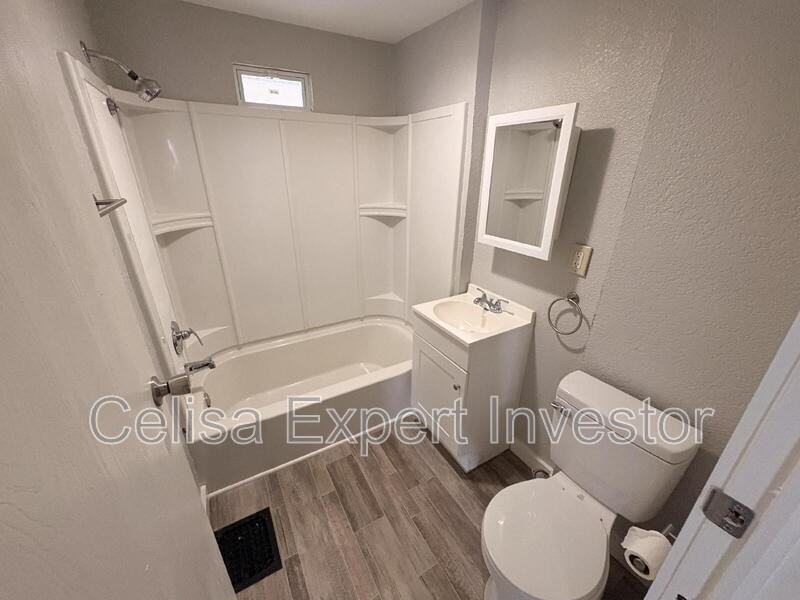 3531 Smith St - Photo 6 of 8