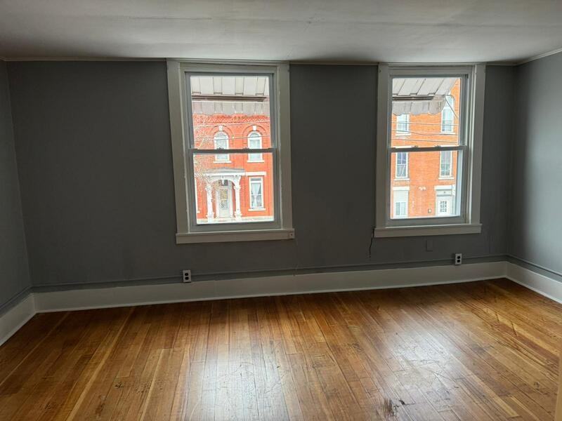 8A E Church St
