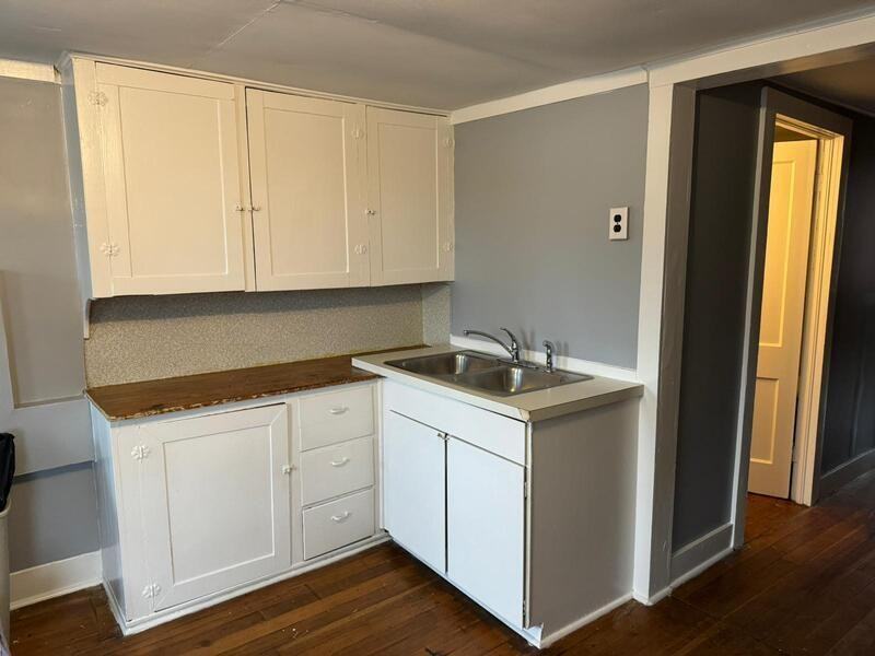 8A E Church St - Photo 3 of 7
