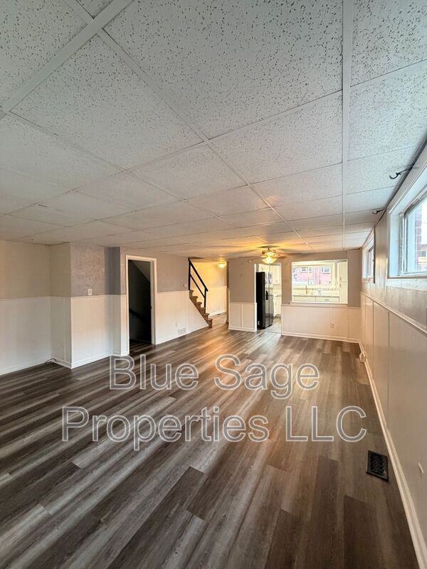 2118 Valley View Dr - Photo 3 of 35