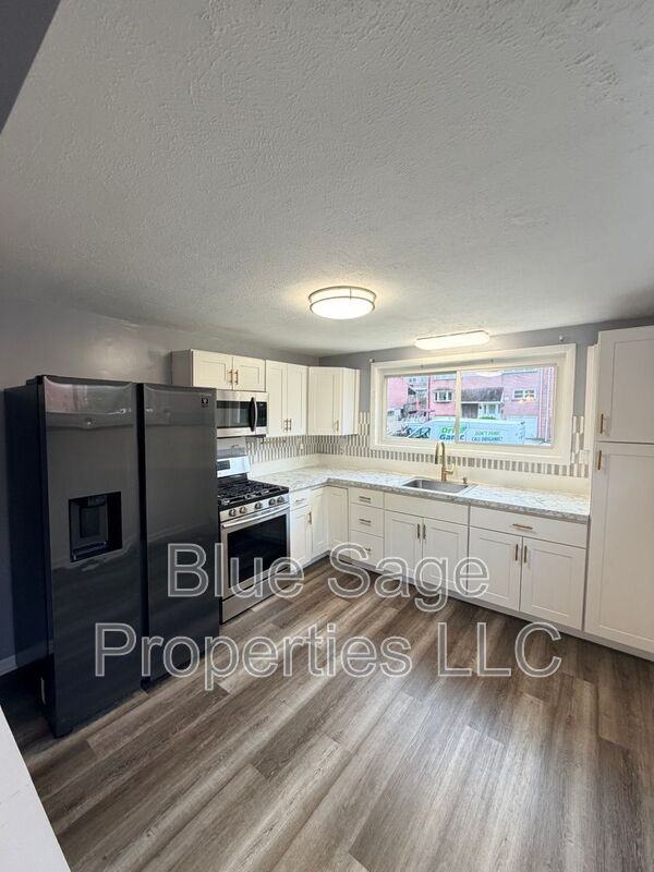 2118 Valley View Dr - Photo 5 of 35