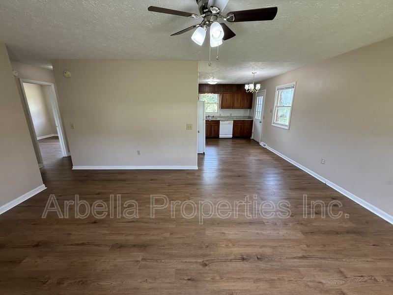 915 Kendrick Creek Rd - Photo 5 of 16