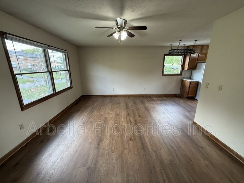 905 Kendrick Creek Rd - Photo 4 of 17