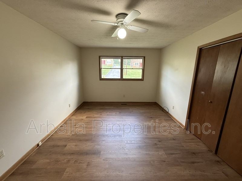 905 Kendrick Creek Rd - Photo 6 of 17