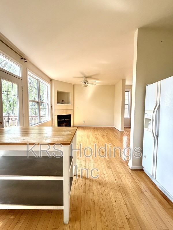 1023 Carrington Pl - Photo 4 of 13