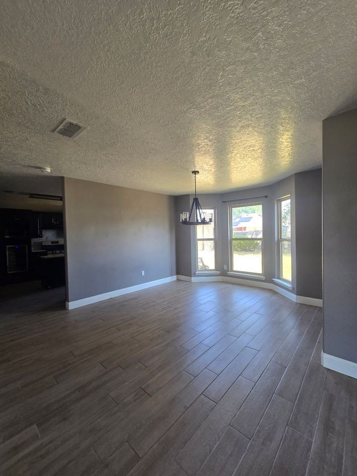231 Olive Dr - Photo 3 of 19