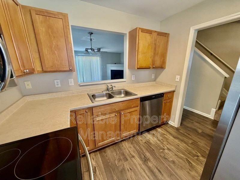132 Winslow Ln - Photo 3 of 14