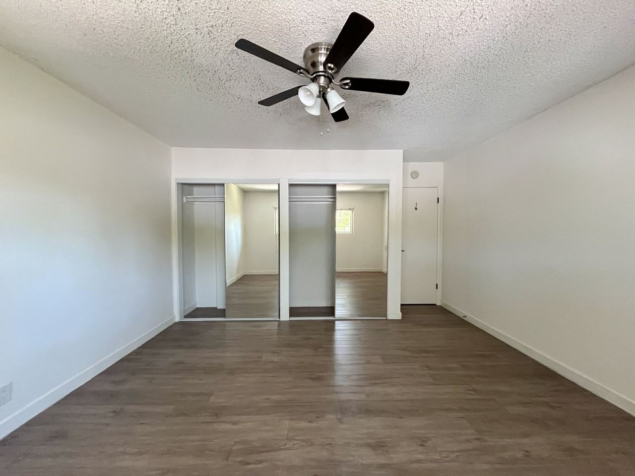 12128 Ramona Ave - Photo 7 of 14
