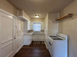 featured image of 433 E Bear Blvd