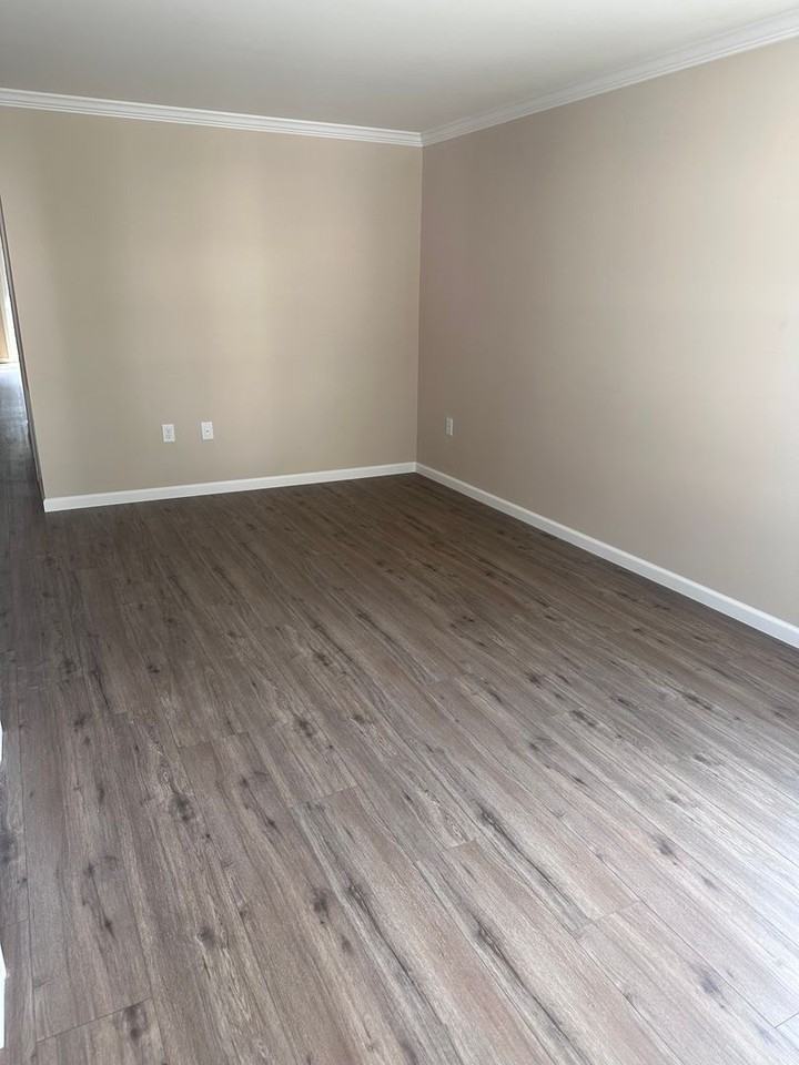 161 Timberwood Trl - Photo 2 of 16