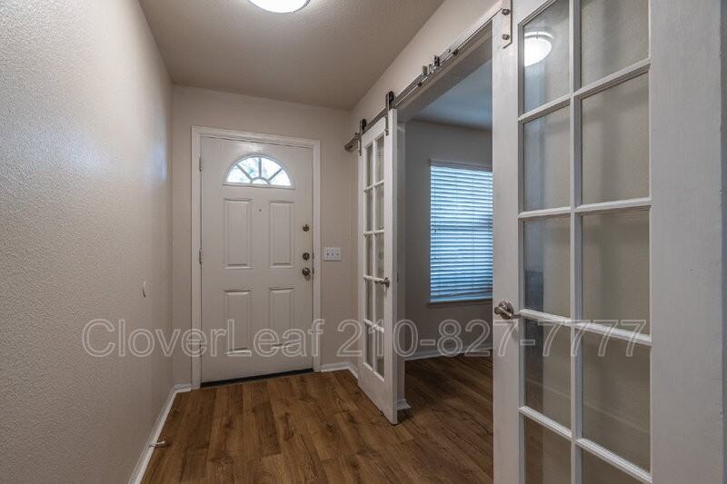 802 Amber Knl - Photo 5 of 38