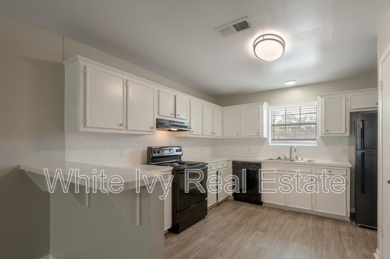 600 Palm St #15 - Photo 7 of 19
