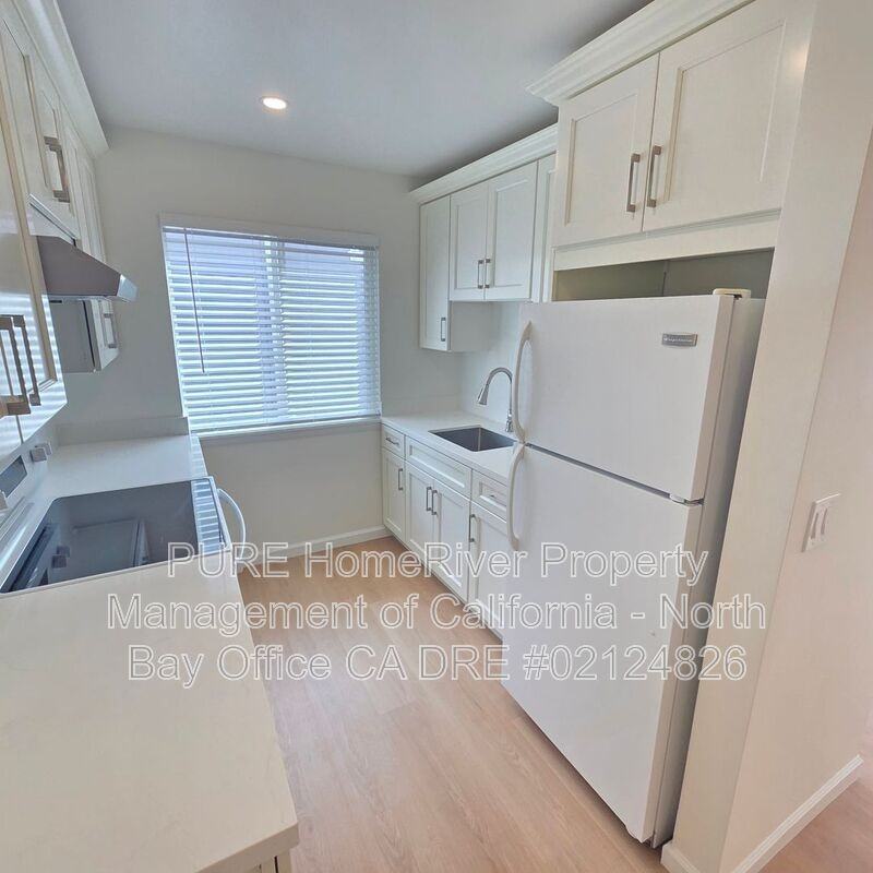 340 Kentucky St #B - Photo 3 of 13