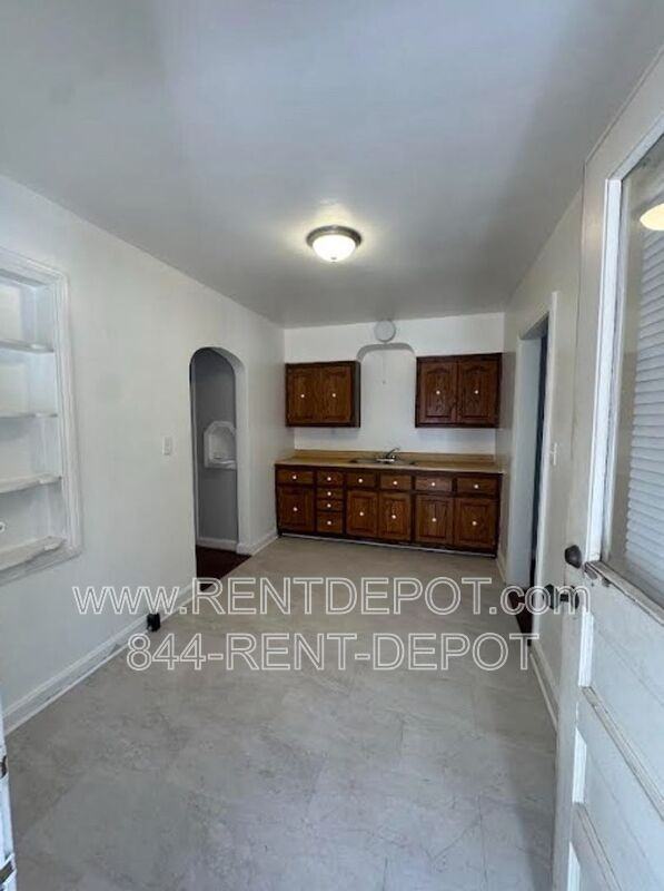 1803 N Heidelbach Ave - Photo 3 of 5