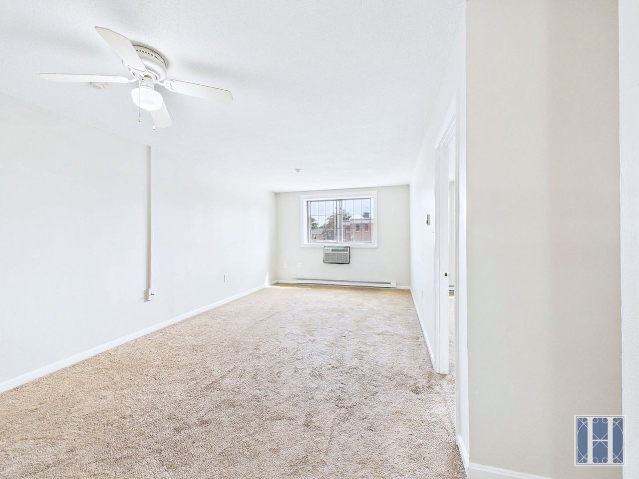 261 Union Street, LLC - Photo 6 of 21