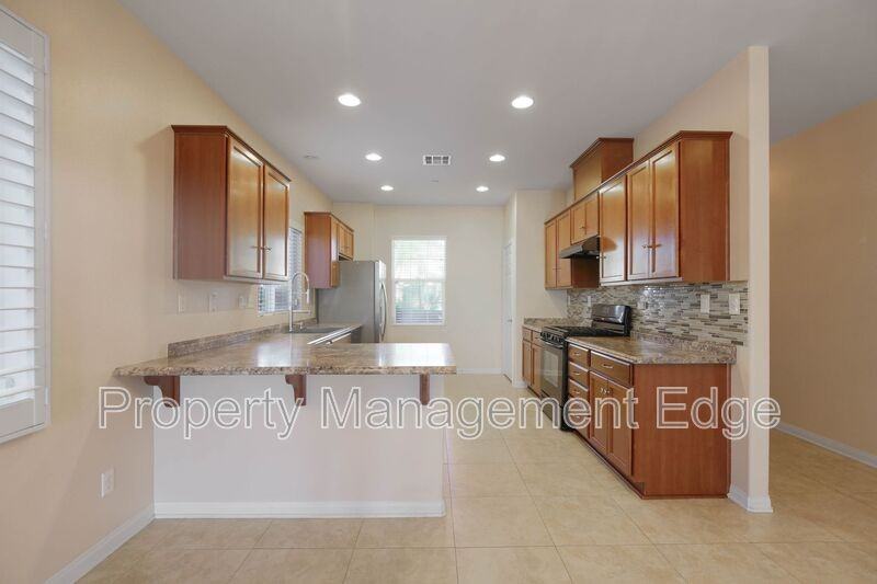43108 Greene Cir - Photo 4 of 19