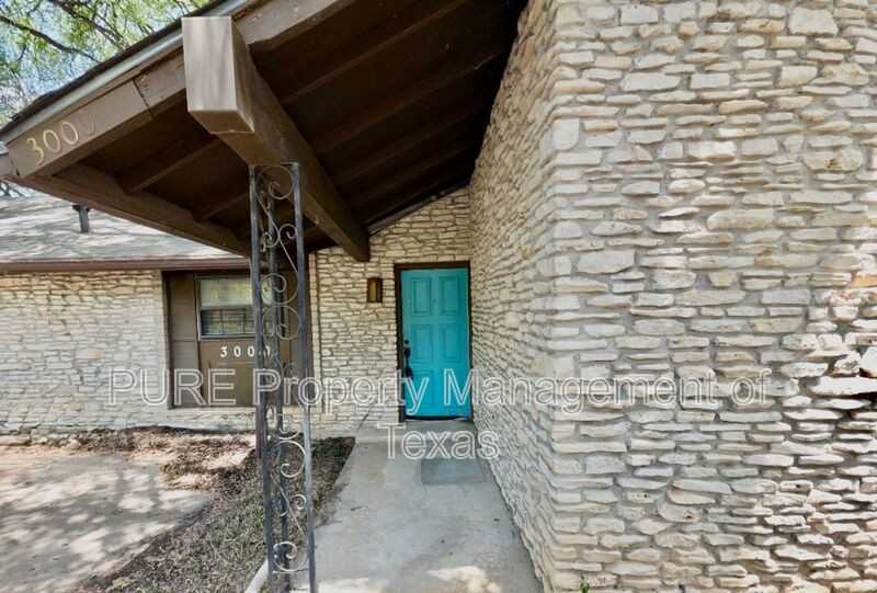 3000 Lakeside Dr - Photo 2 of 32