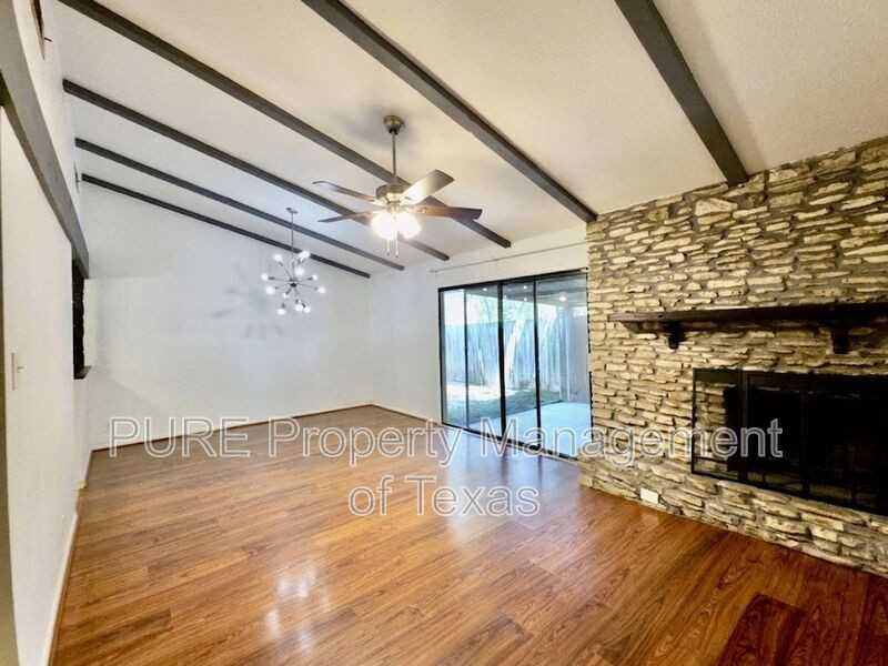 3000 Lakeside Dr - Photo 4 of 32