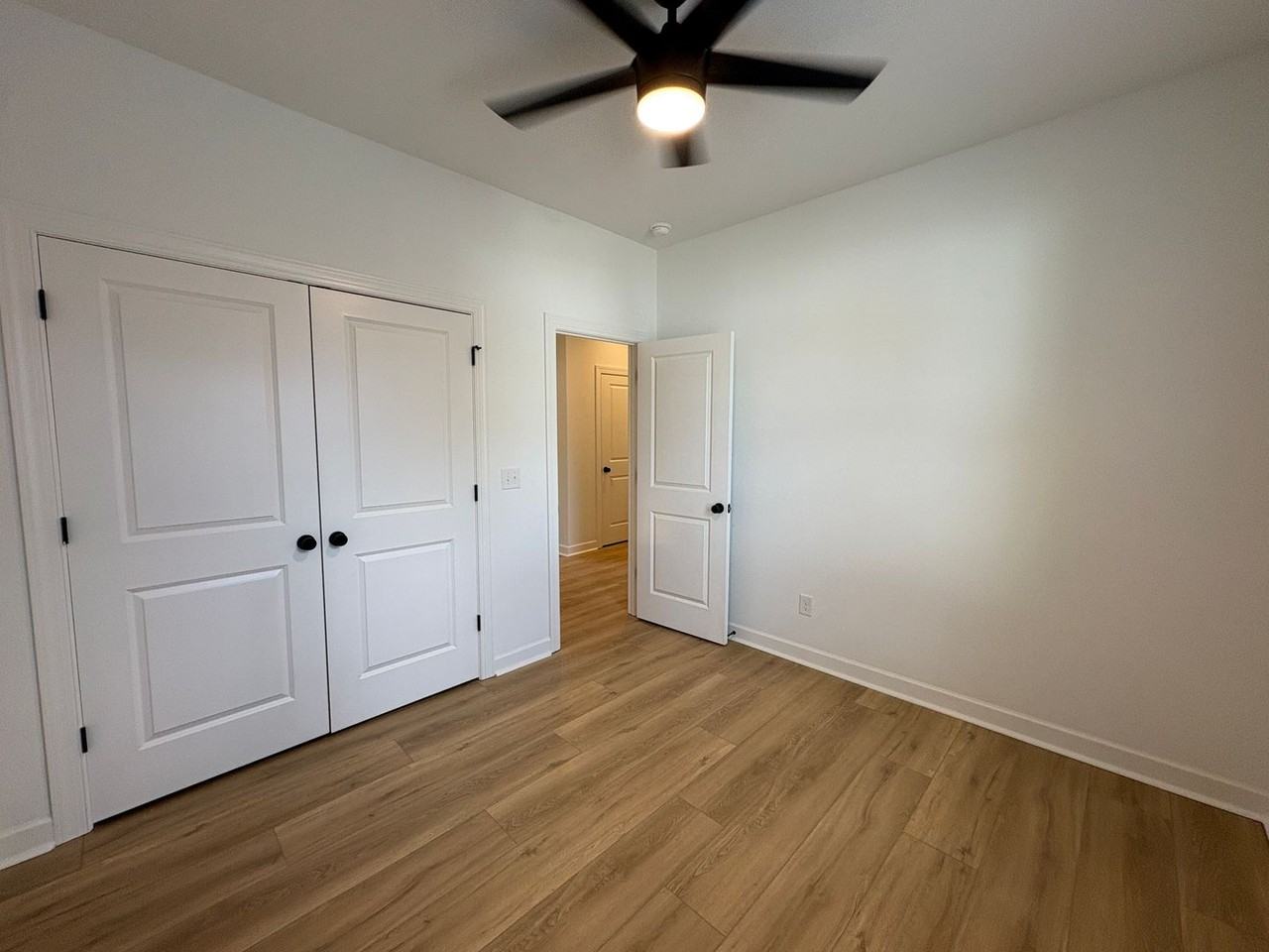 3914 Amerigo St - Photo 7 of 13