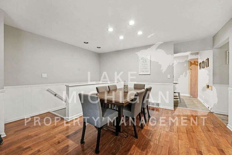 515 Maryland Ave Ne - Photo 4 of 11