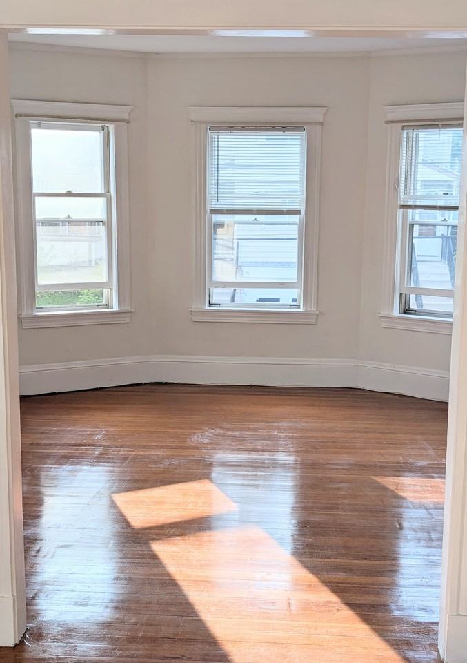 39 Olcott Street - Photo 7 of 14