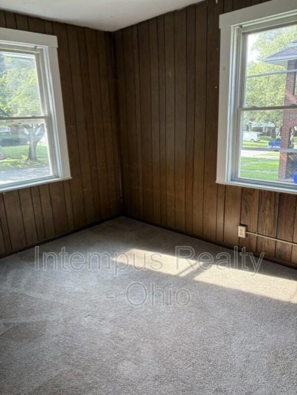 325 Hayes Ave - Photo 7 of 7