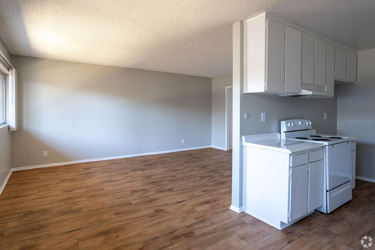 Saticoy 12 Apartments - Photo 6 of 15