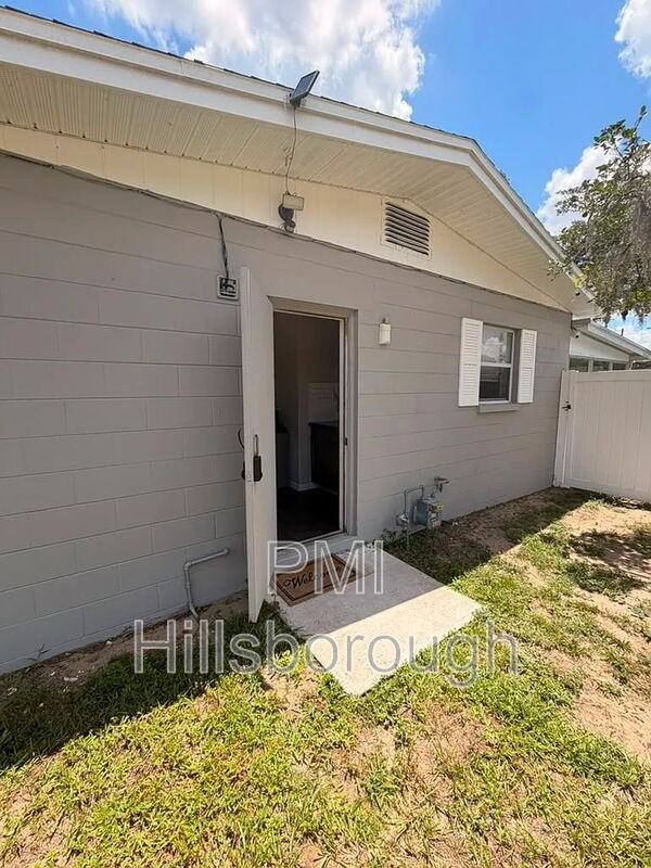 132 Melanie Ln - Photo 3 of 30