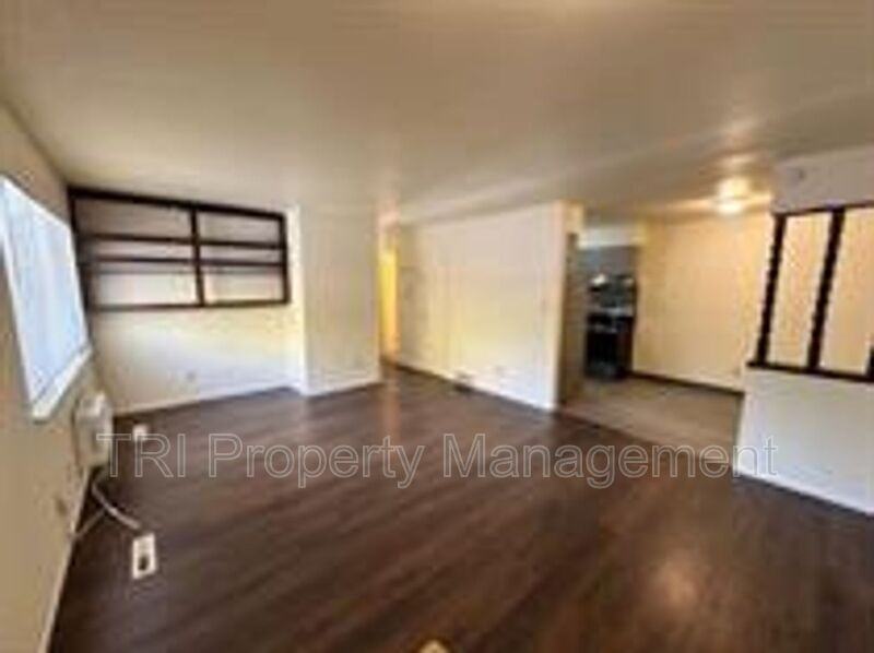 1625 Palm Dr #2 - Photo 6 of 8