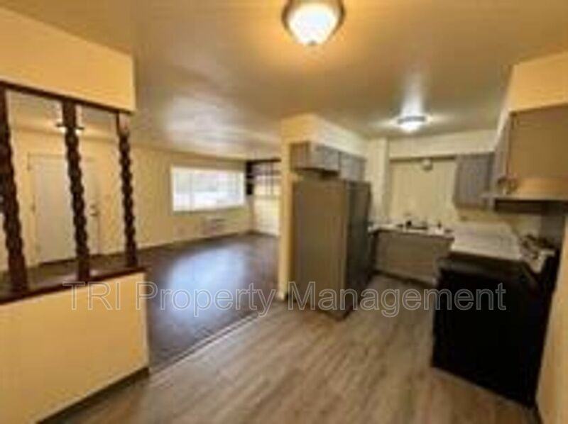 1625 Palm Dr #2 - Photo 7 of 8