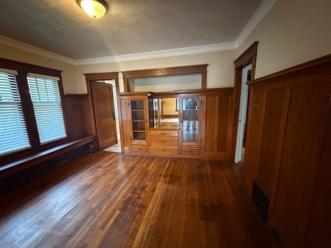 2945 N 36th St - Photo 2 of 11