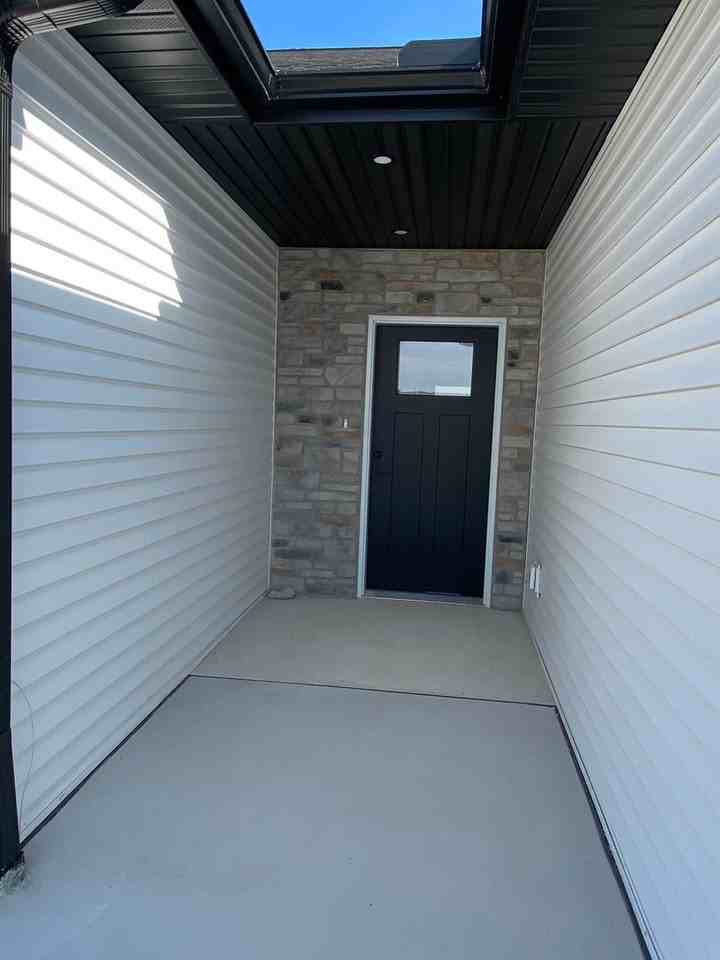 W1950 Park Ave - Photo 3 of 48