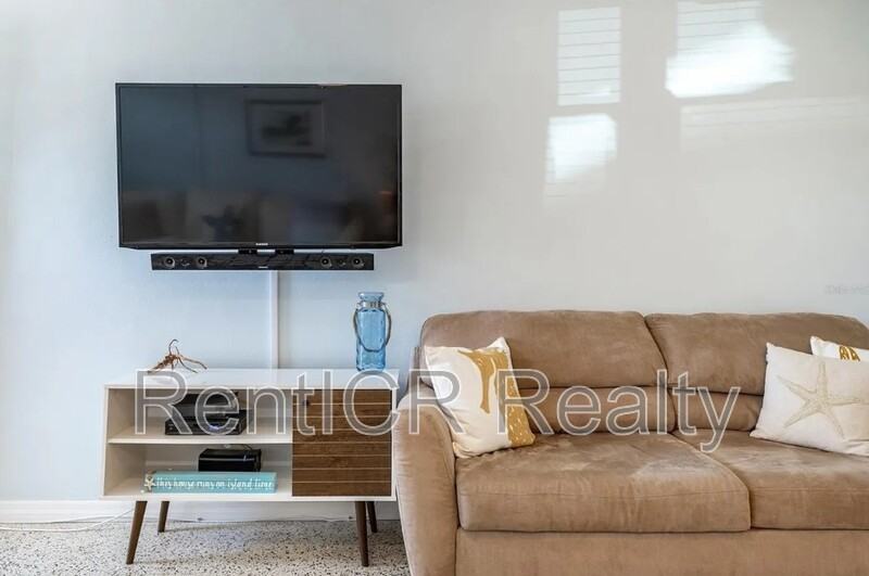 505 67th Ave #4 - Photo 4 of 29