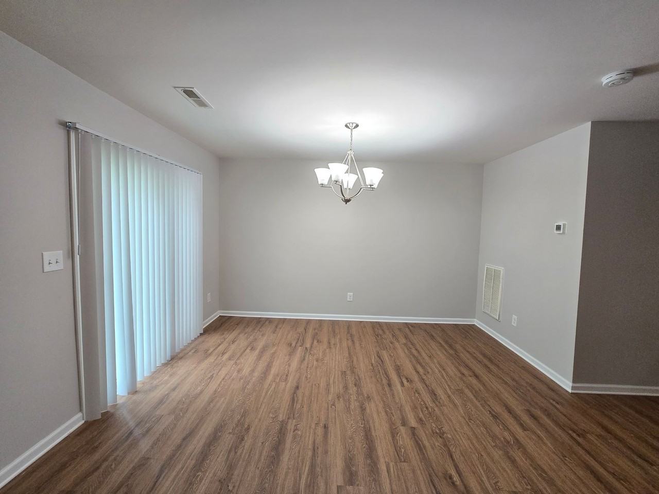 1816 Hooper Ct - Photo 6 of 19