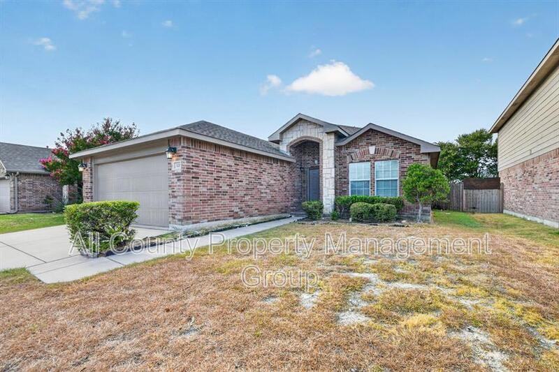 320 Chalkstone Dr - Photo 3 of 28