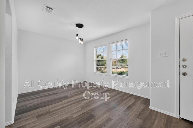 320 Chalkstone Dr - Photo 5 of 28