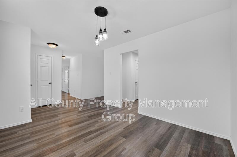 320 Chalkstone Dr - Photo 6 of 28