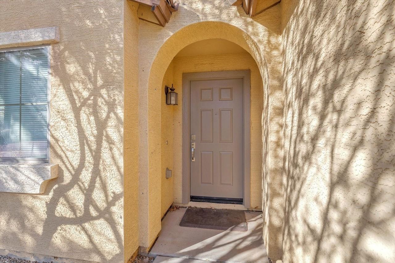1754 W Desert Canyon Dr - Photo 4 of 28