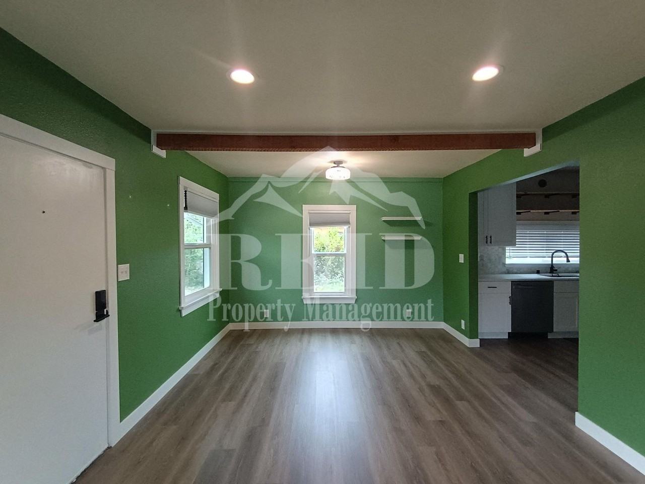2931 Perry Ave - Photo 5 of 20